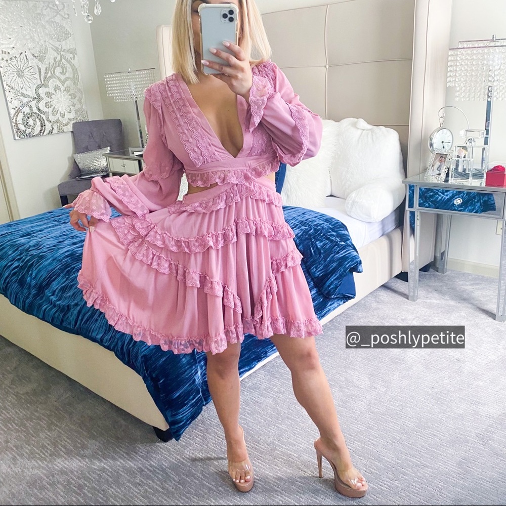 La’atiste mauve flower detail Ruffle Lace Up mini cutout strap dress - Picture 6 of 13